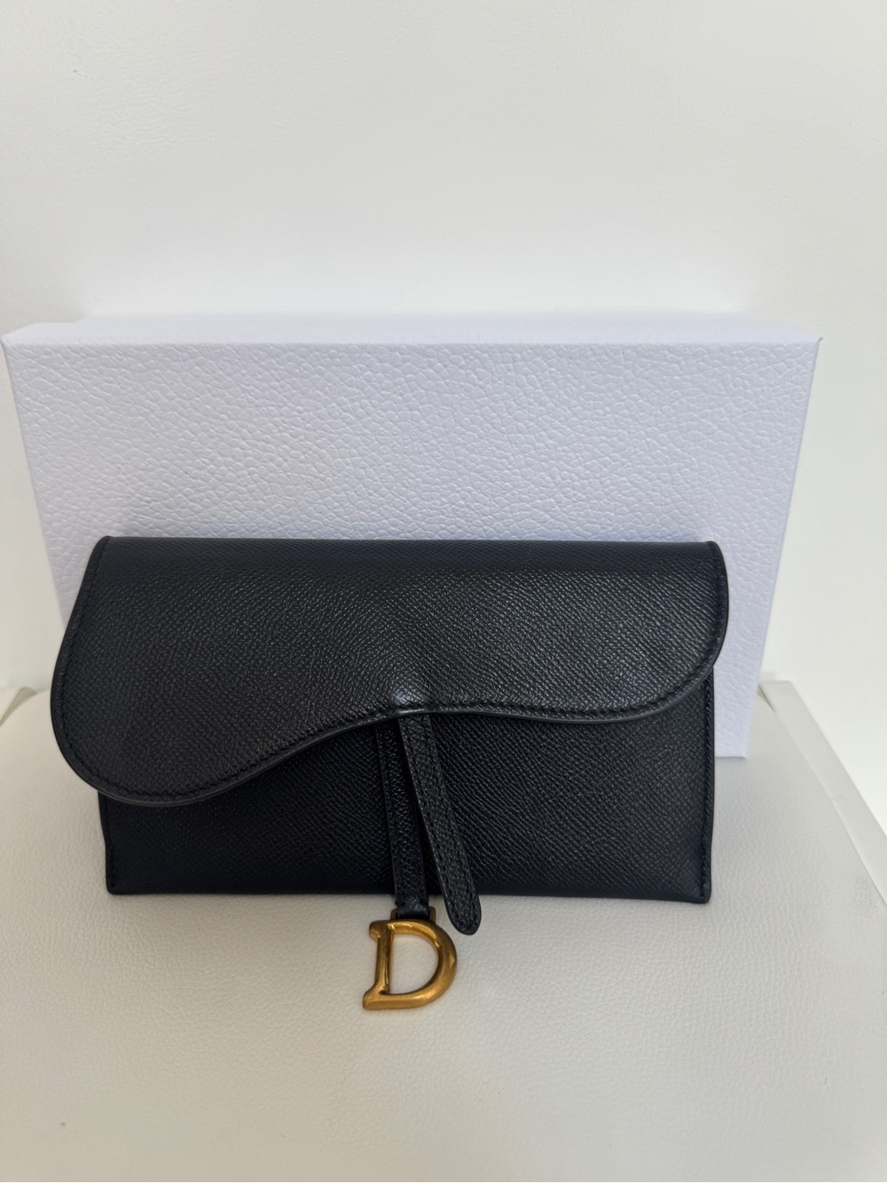 Dior Wallet On Chain